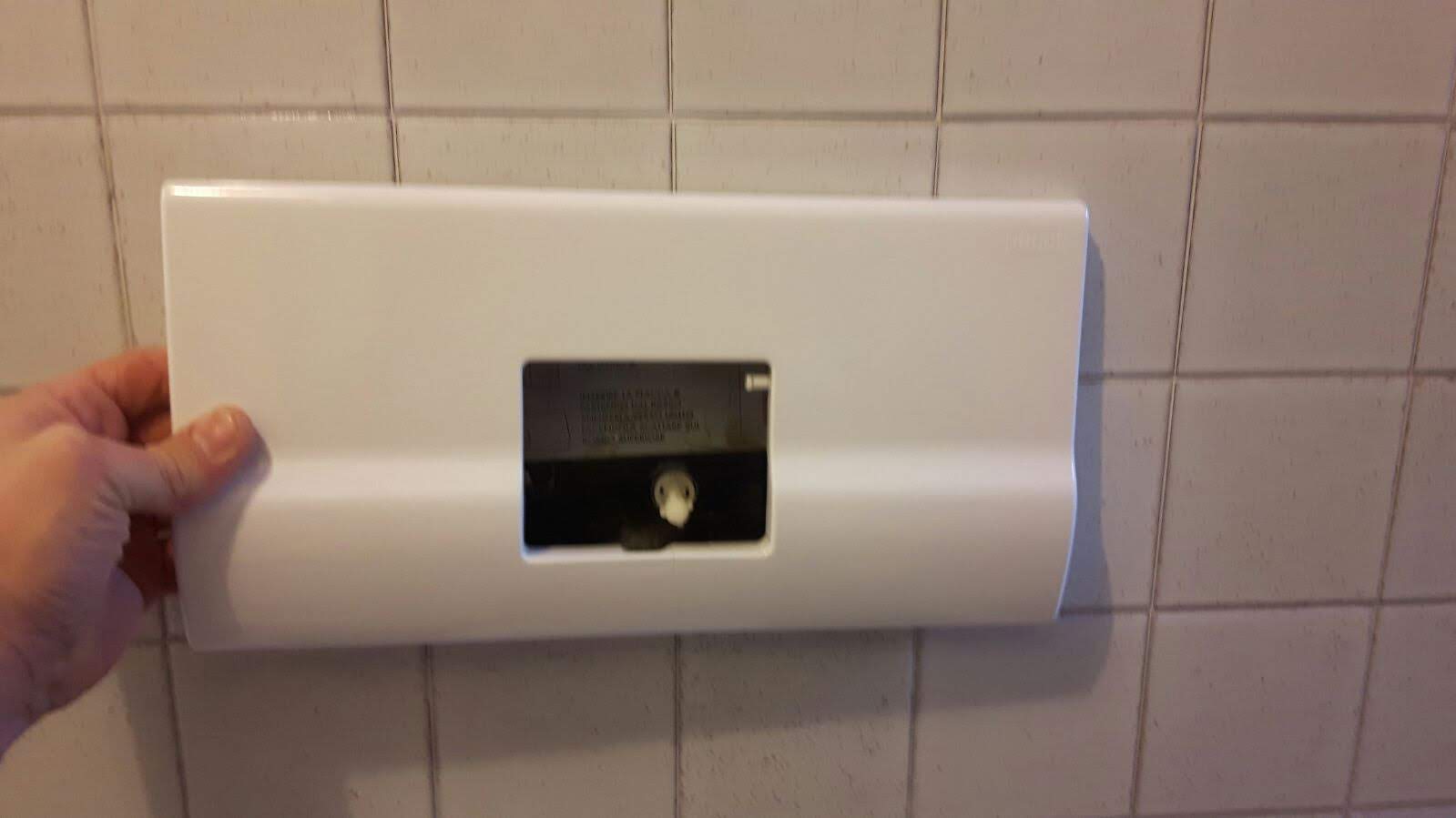 idraulico per installazione box doccia a Castel Maggiore